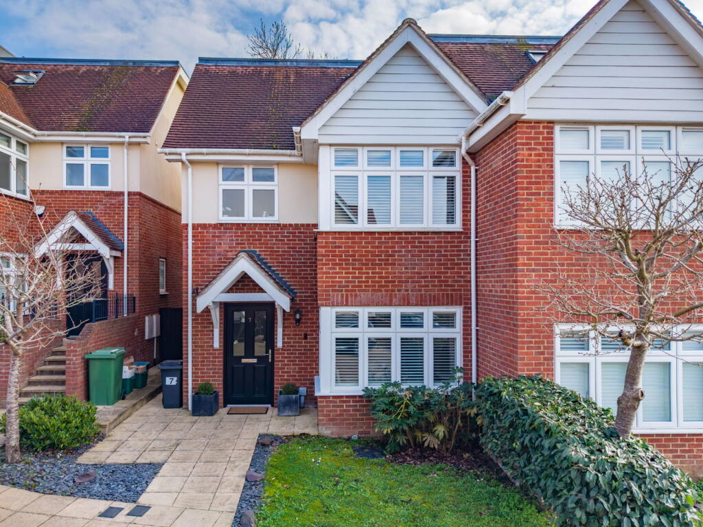 Main image of property: Milverton Place, Bromley, BR1