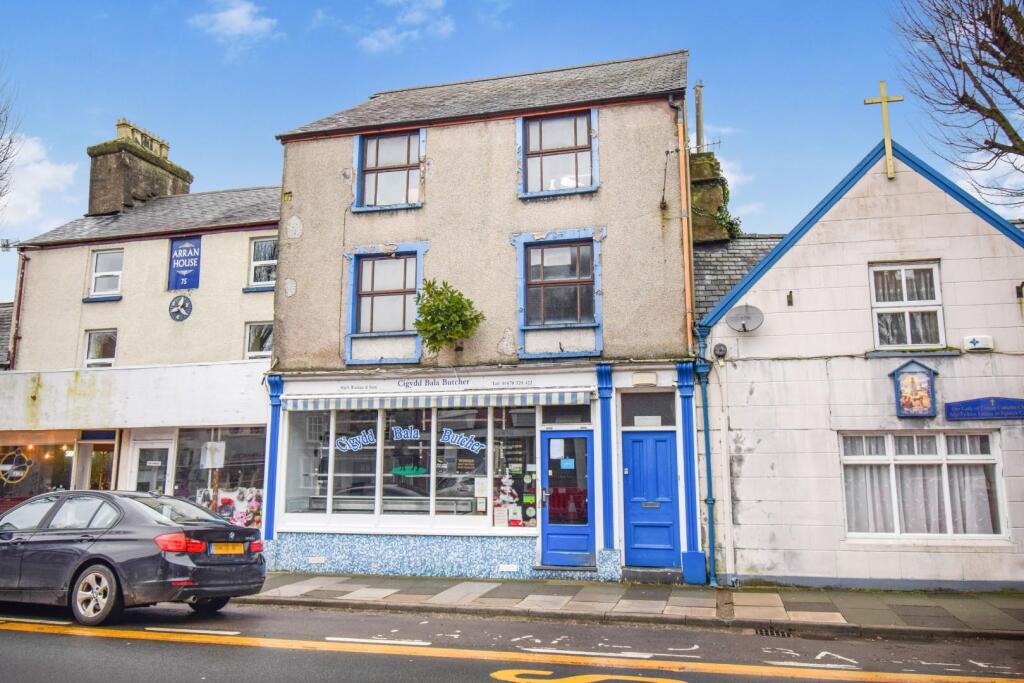 Main image of property: 69 High Street, Bala