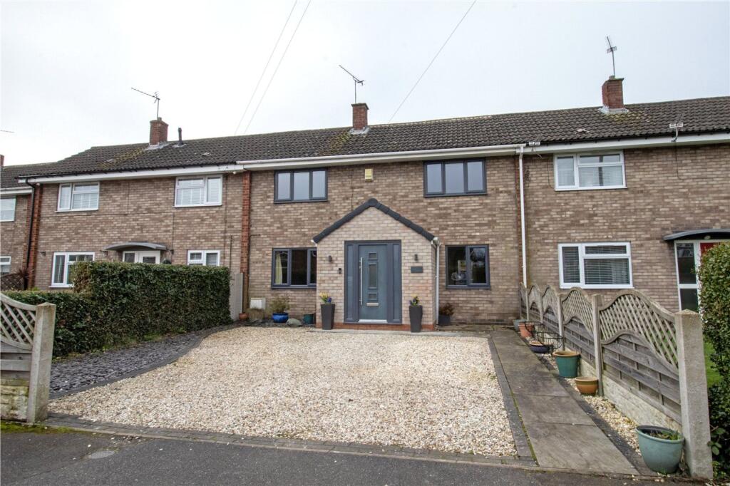 3-bed terraced on Hickman Crescent, Morton, DN21, £180,000