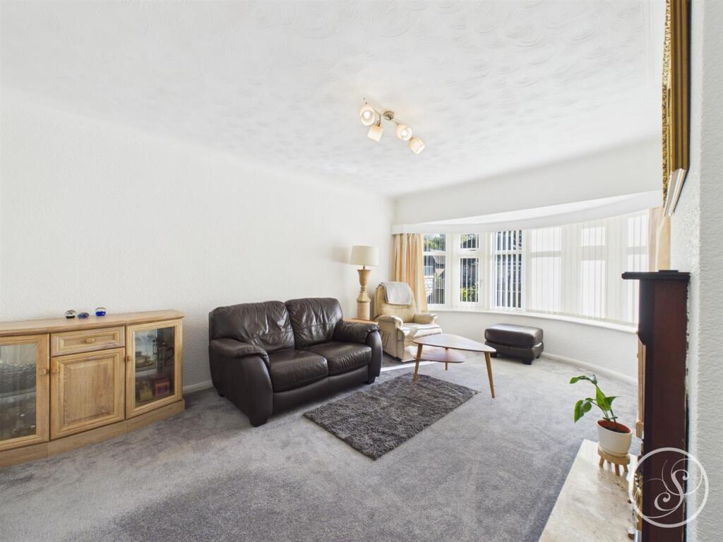 House in Leeds, Carr Manor, Moor Allerton - View 4