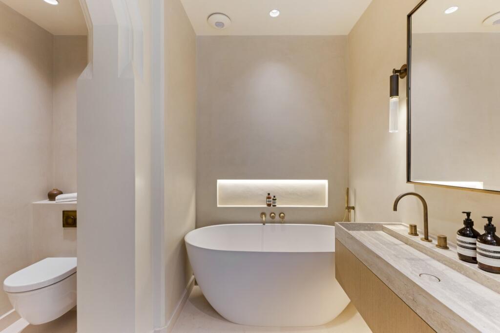 Apartment in London - View 5