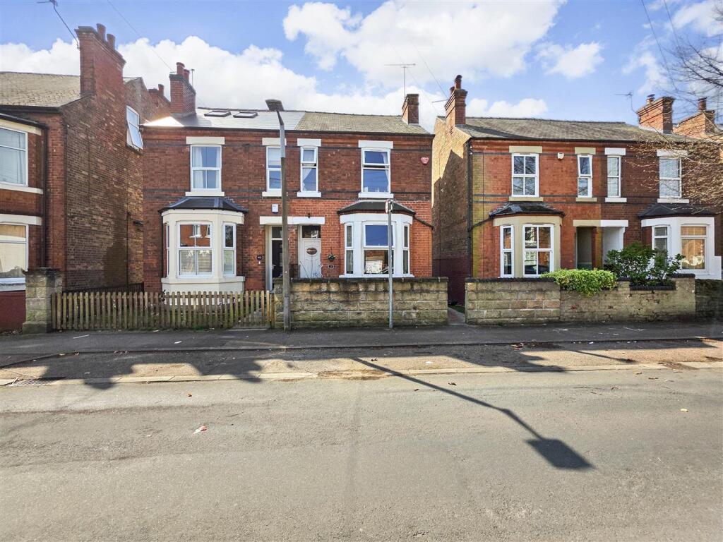 3-bed semi-detached on Rutland Road, West Bridgford, Nottingham, £325,000