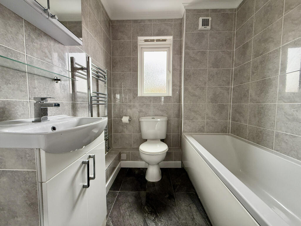 Apartment in Taunton - View 4