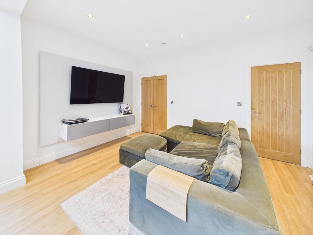 Markland Hill Lane, Bolton, BL1 - View 4