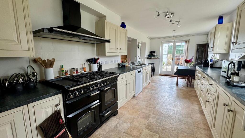 Wimborne Road, Corfe Mullen, Wimborne photo 4