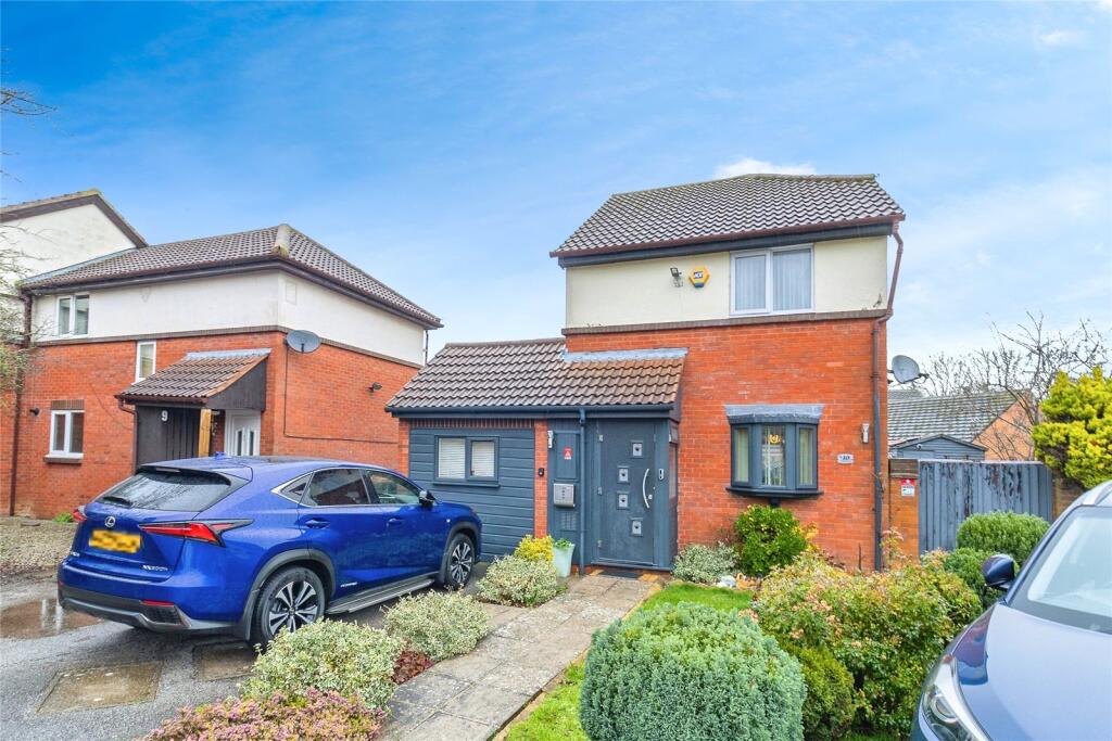 Main image of property: Whitsun Pasture, Willen Park, Milton Keynes, Buckinghamshire, MK15