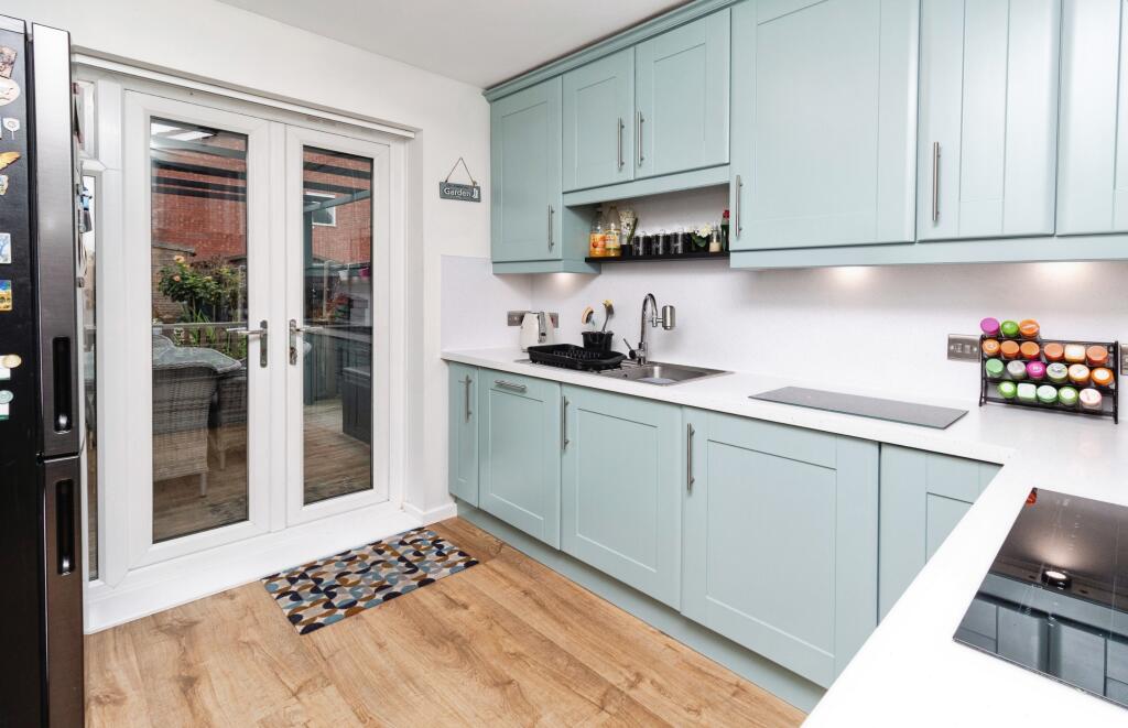 House in Stoke-on-Trent - View 4