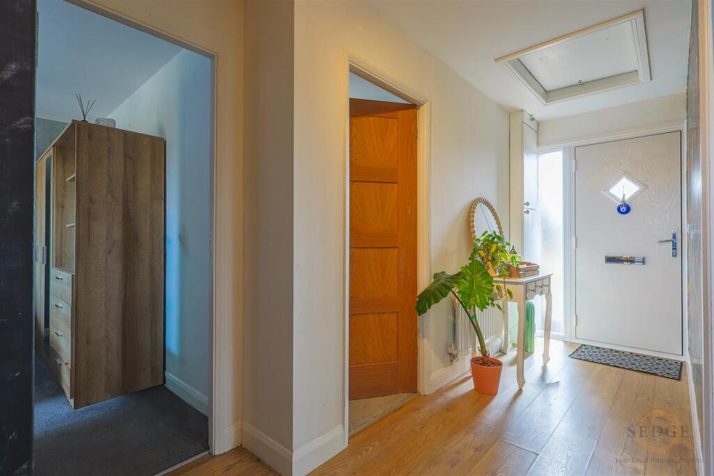 House in South Holland, Pode Hole, Spalding - View 4