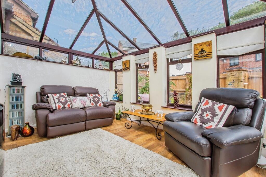 Blenheim Way, Yaxley, Peterborough photo 3
