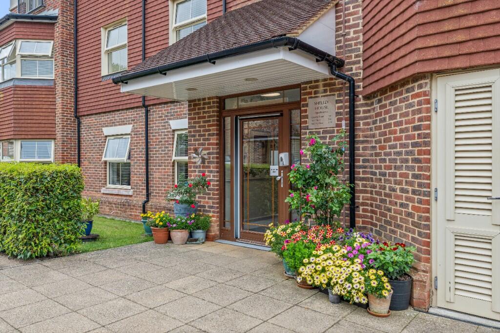 Shelley House, Durrants Drive, Durrants Village, Faygate, West Sussex RH12 4AG - View 4