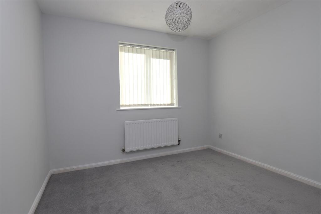 Apartment in Maidstone, Kent - View 3