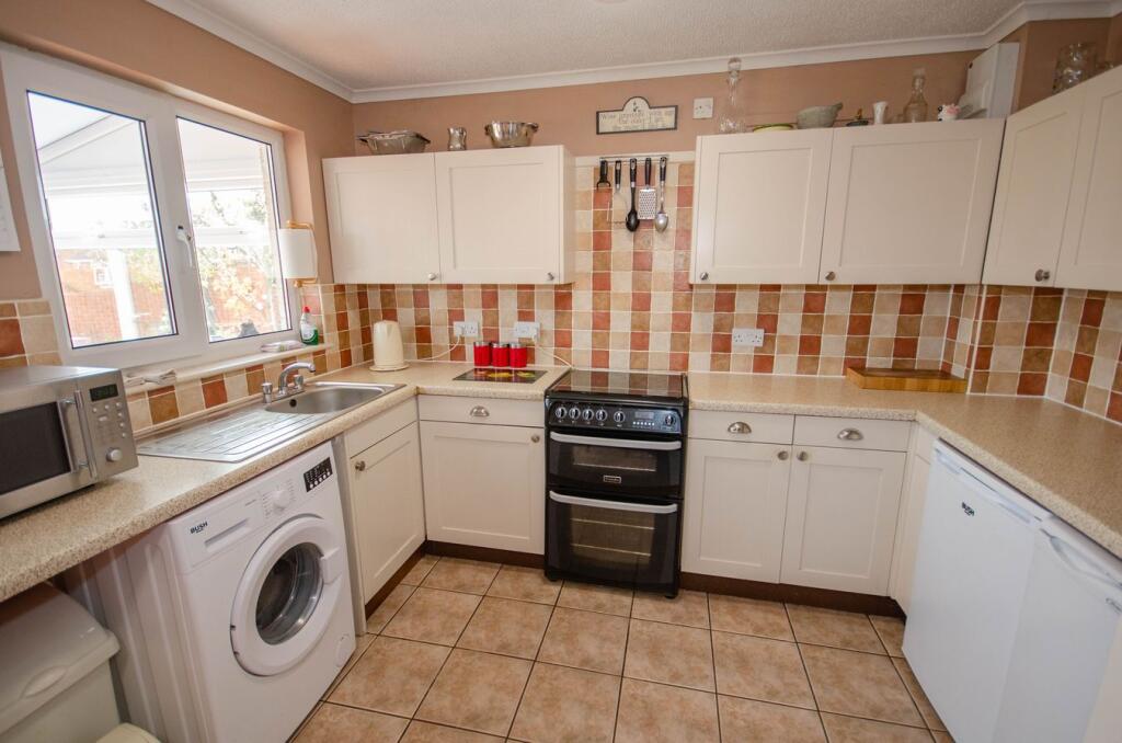 House in Rugby, Warwickshire - View 5