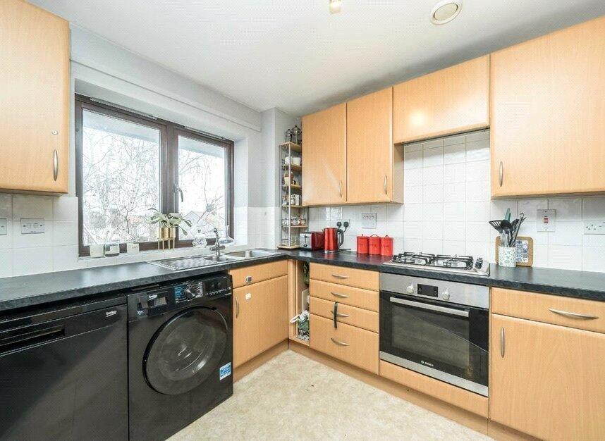 Apartment in Twickenham - View 5