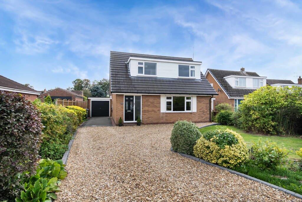 3-bed house on 30 St. Saviours Close, Retford, Nottinghamshire DN22 6SA, £320,000