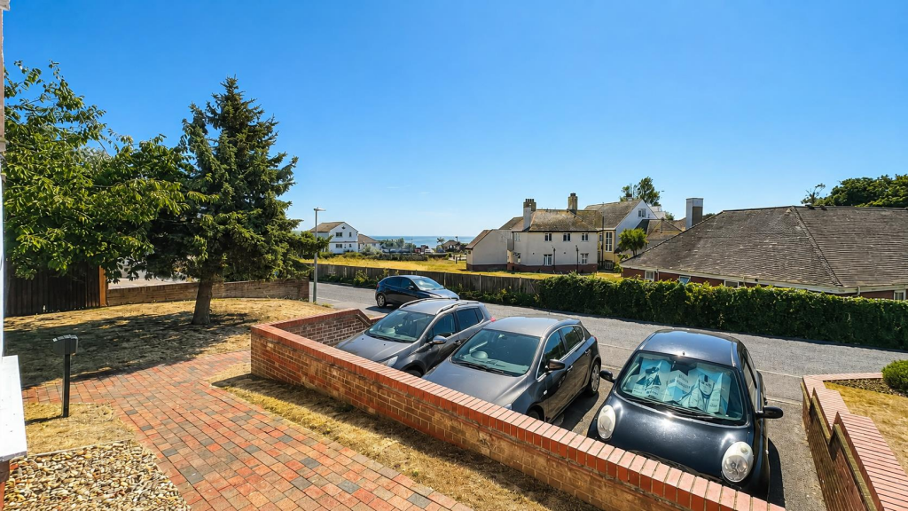 Apartment in Walton-on-the-Naze, Frinton and Walton - View 2