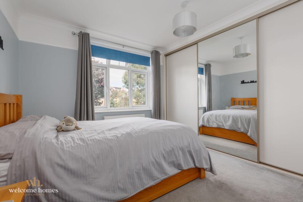 Apartment in Christchurch, Iford, Bournemouth - View 4