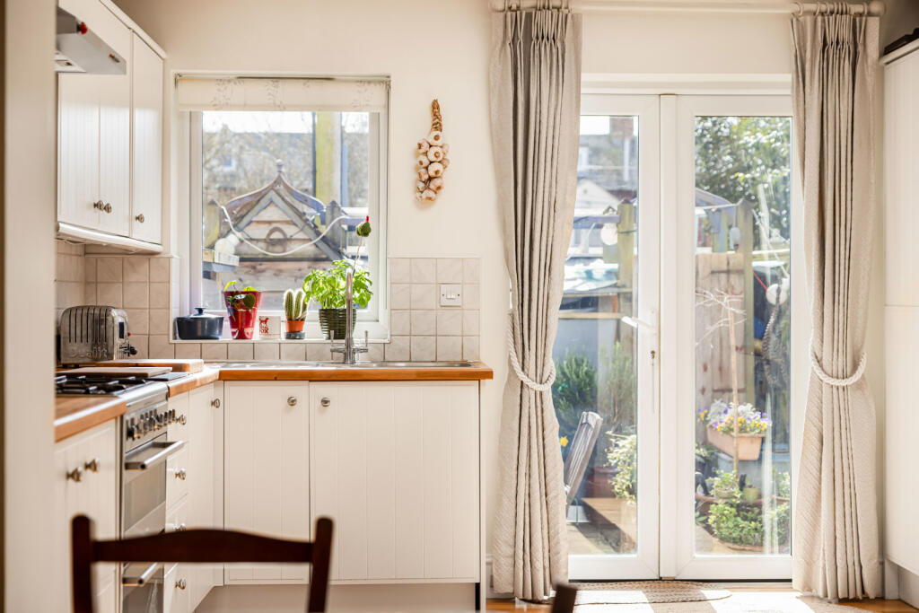 House in Cotswold, Watermoor, Cirencester - View 6