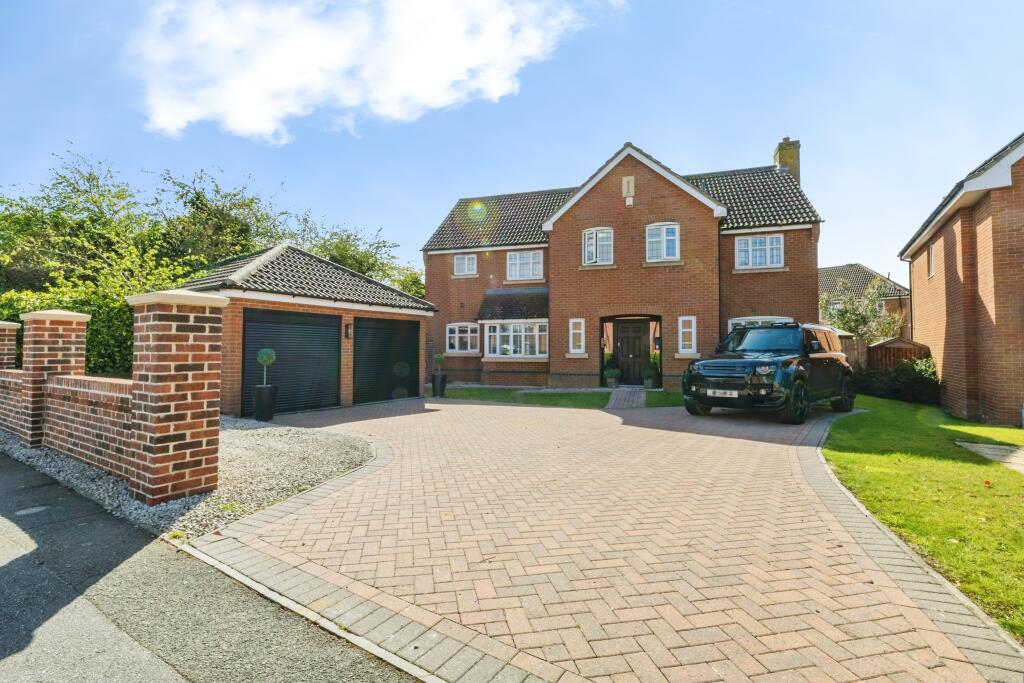 5-bed detached on Dorchester Way, North Hykeham, LN6, £590,000