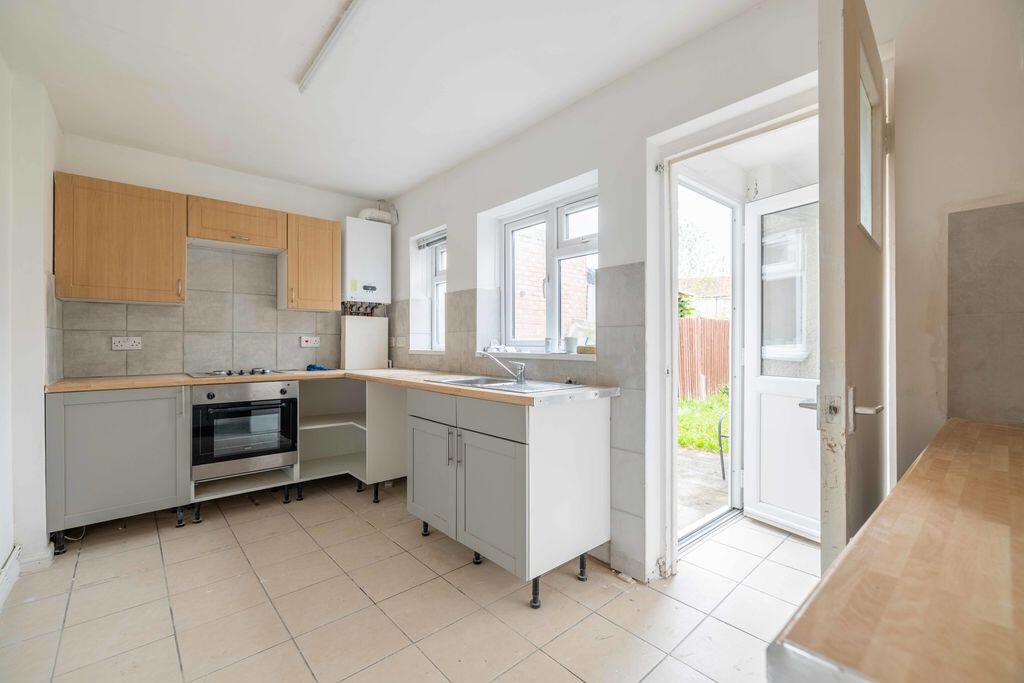 House in Slough - View 3