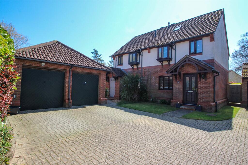Main image of property: Barton Drive, Hamble, Southampton, Hampshire, SO31