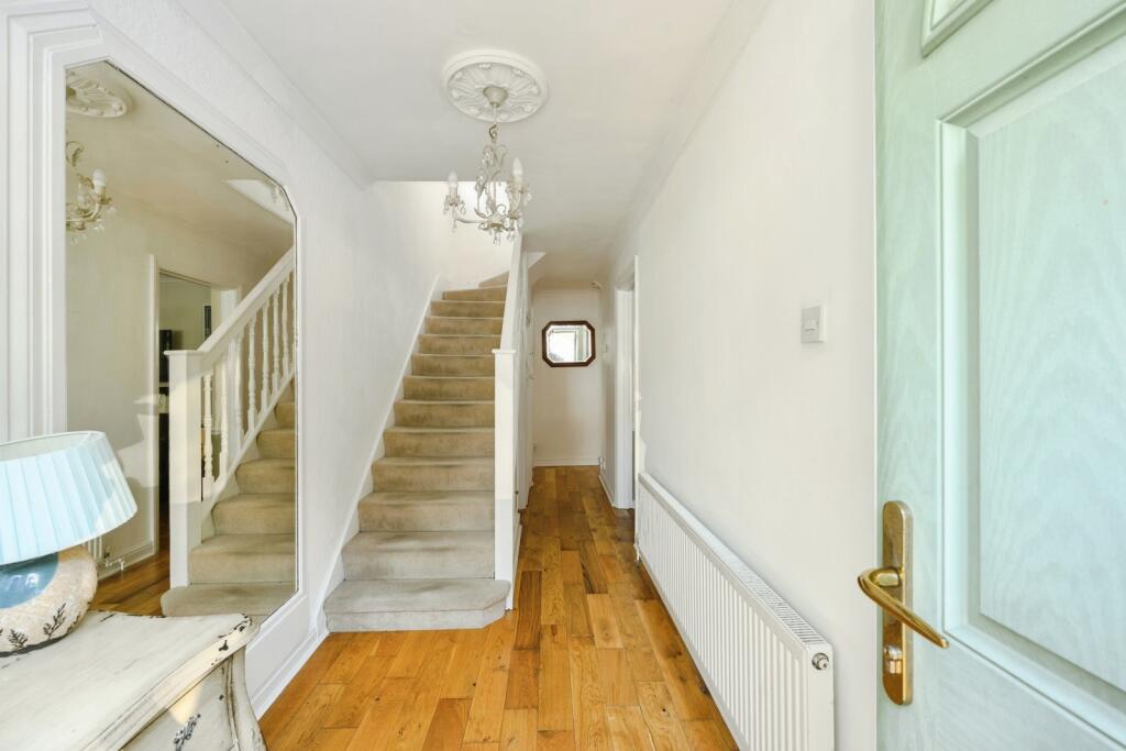 House in London - View 4