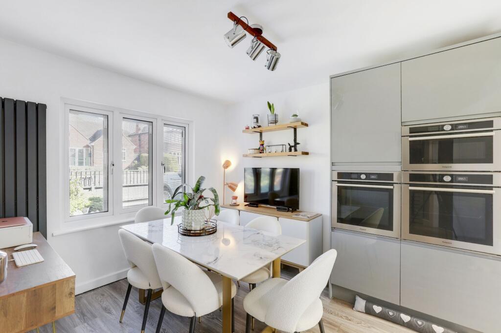 House in Nottingham, Bestwood Park Estate - View 4