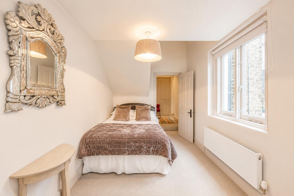 Apartment in London - More