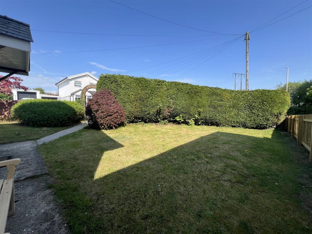 Sycamore Close, Aberdare photo 4