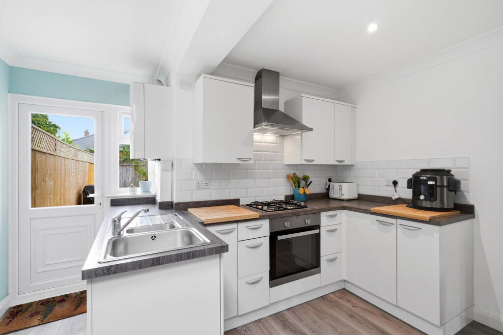 Station Road, Wythall, Birmingham, B47 6AB photo 4