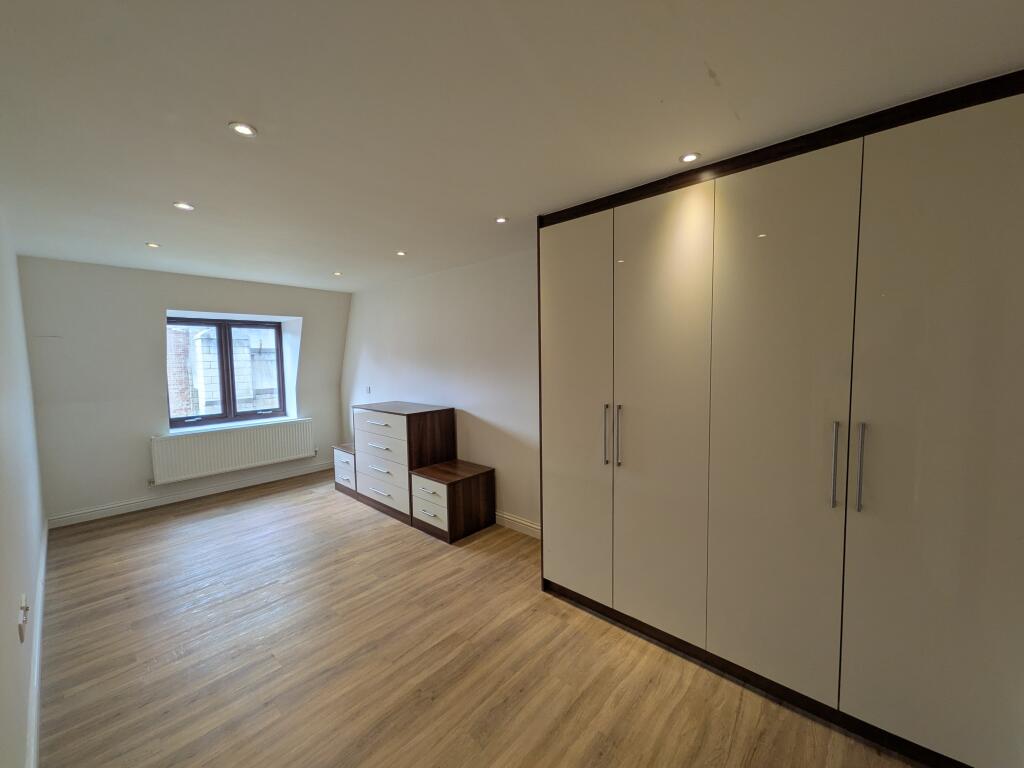Apartment in Reigate and Banstead, Earlswood - View 5