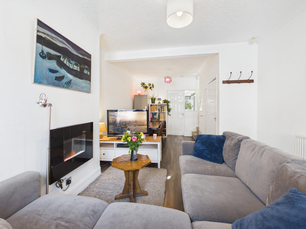 House in Hull, Kingston upon Hull - View 3