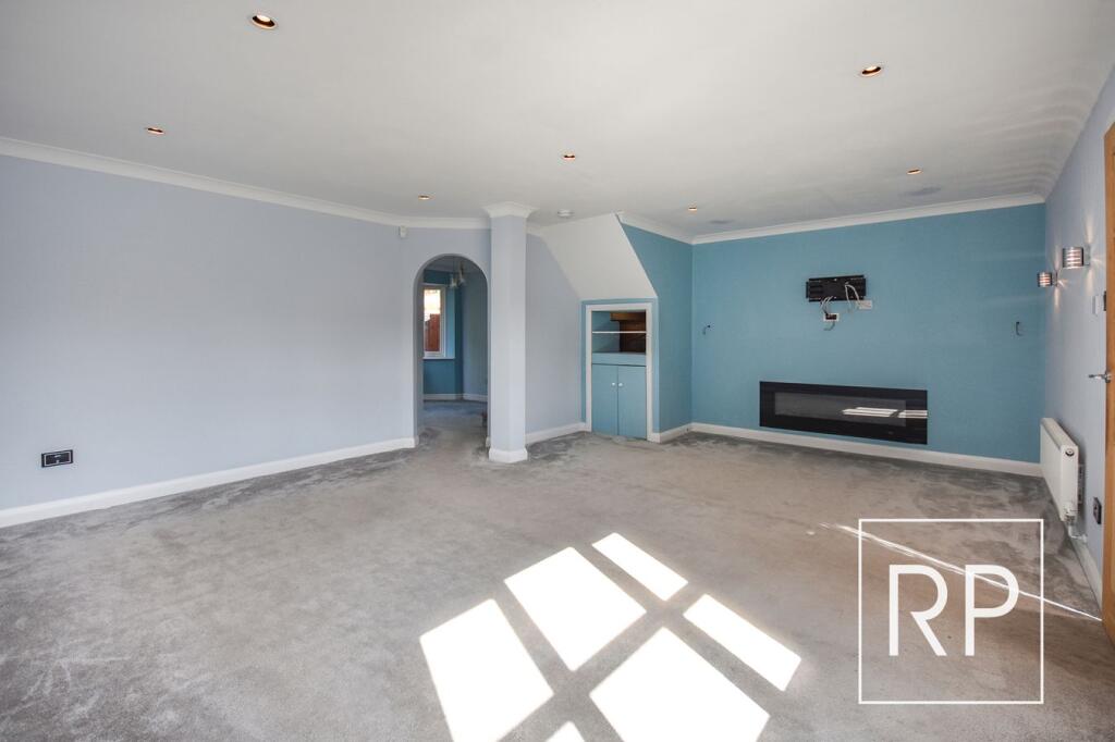 House in Wolverhampton, Wood End - View 5