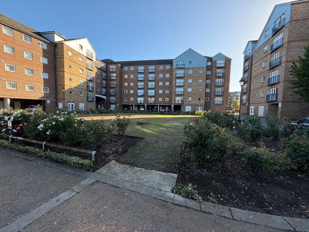 Argent Street, Grays photo 3