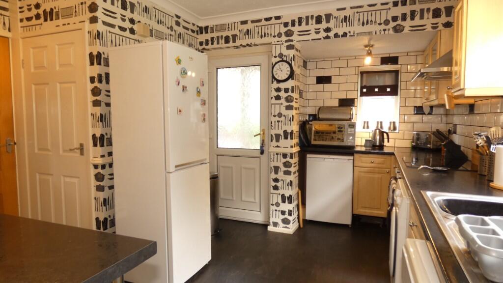 Sandringham Mount, Leeds, West Yorkshire, LS17 photo 5
