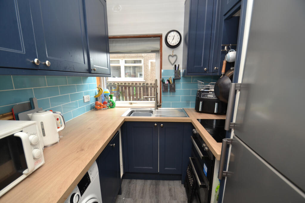 Apartment in Glasgow, South Lanarkshire - View 4