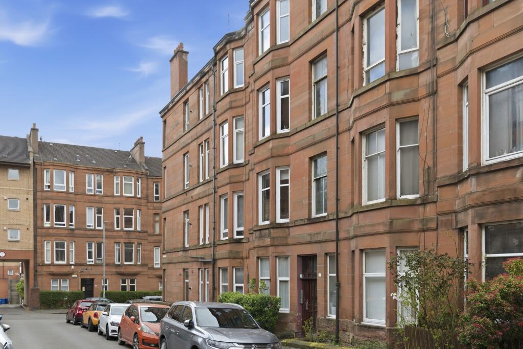 Main image of property: 2/1 1 Crathie Drive, Thornwood, Glasgow, G11