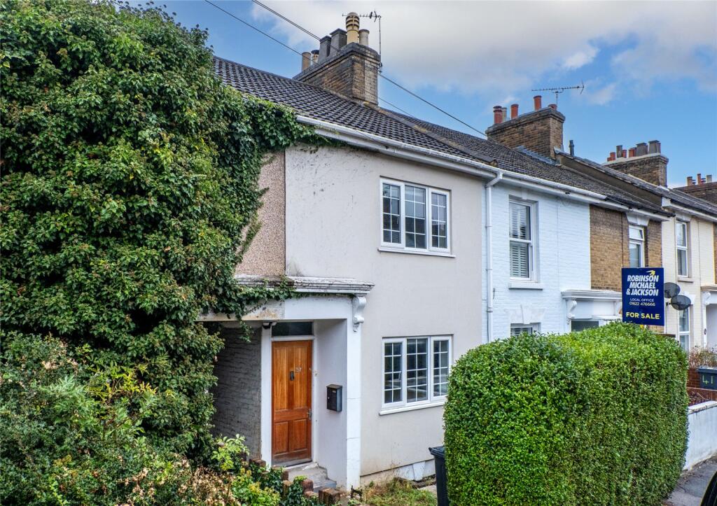 2-bed terraced on John Street, Maidstone, Kent, ME14, £250,000