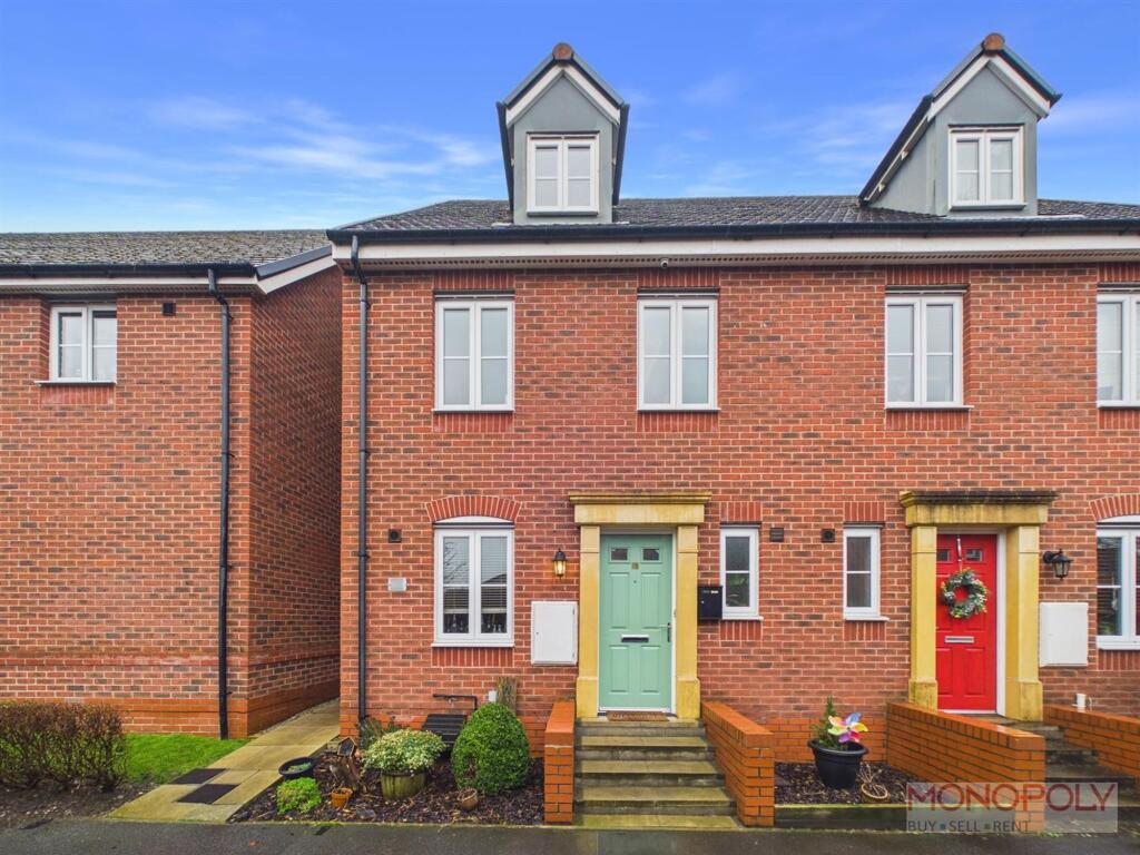 3-bed semi-detached on Bryn Coch, Wrexham, LL11, £264,000