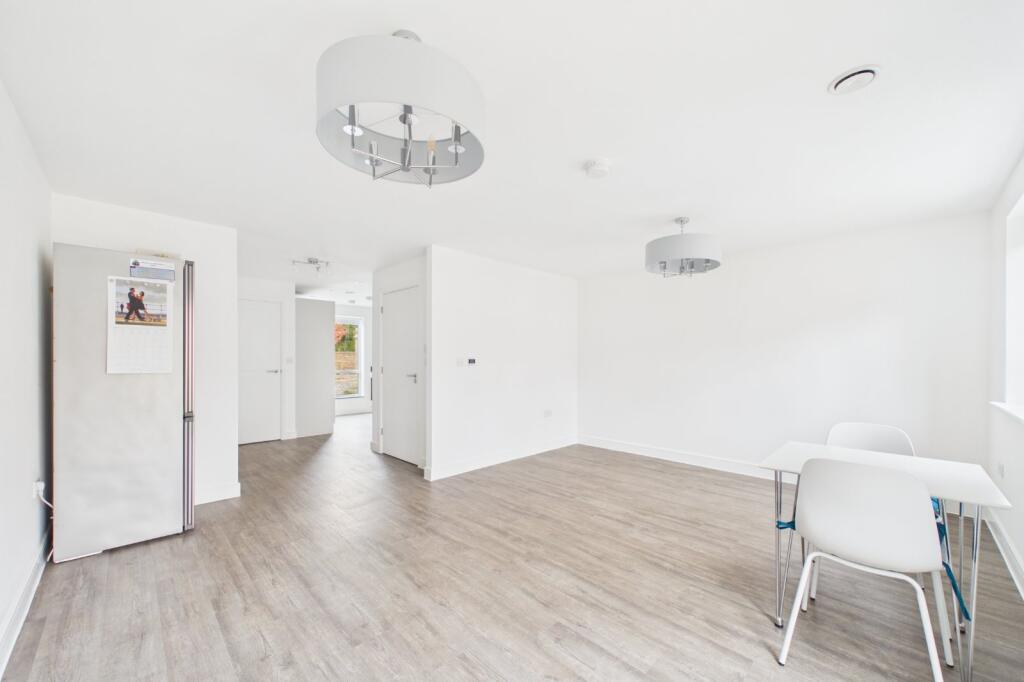 House in Slough, Sunninghill and Ascot - View 2
