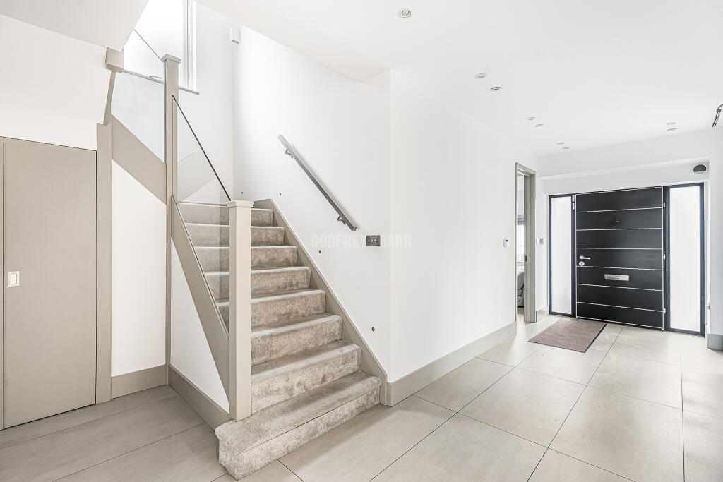 House in London - View 5