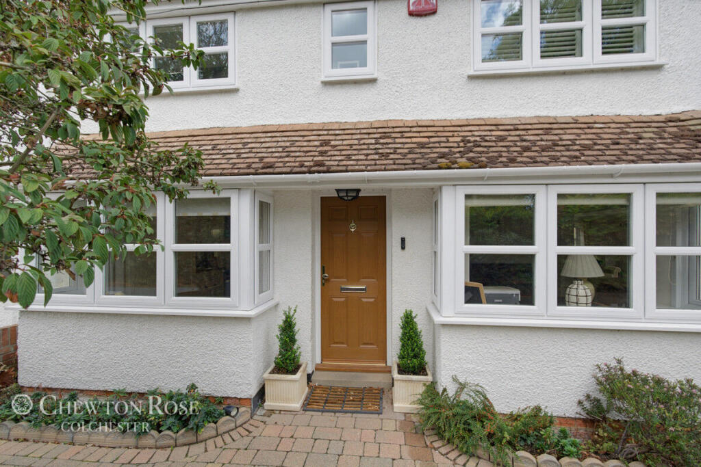 House in Colchester, Layer-de-la-Haye - More