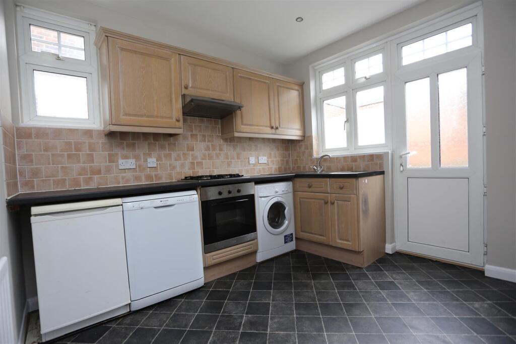Apartment in Hove, Brighton and Hove - View 4