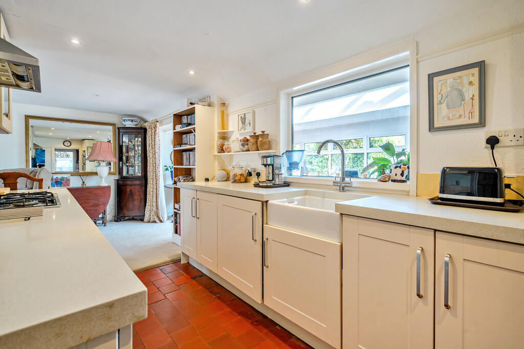 House in Basingstoke and Deane, Tadley - View 5
