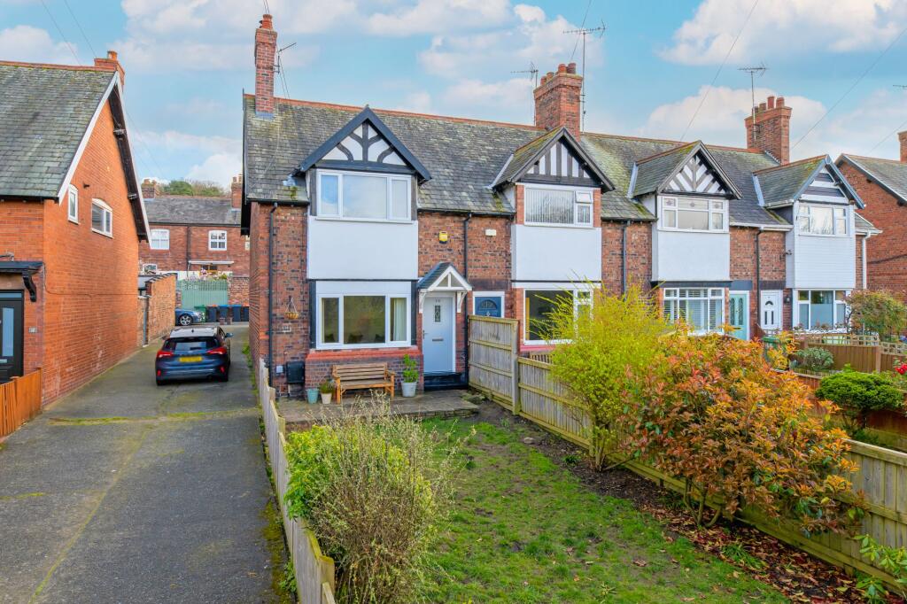 2-bed terraced on Crosland Terrace, Helsby, WA6, £240,000