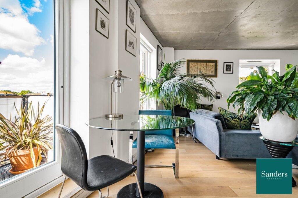 Apartment in London - More