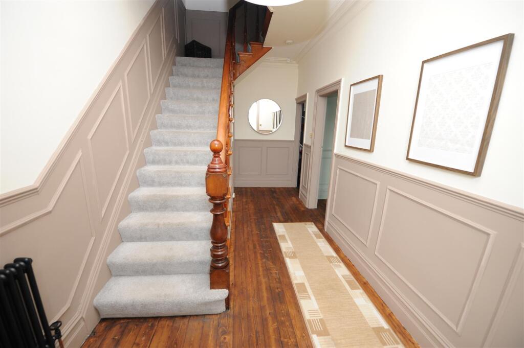 House in Bradford, Thackley, Esholt - View 5