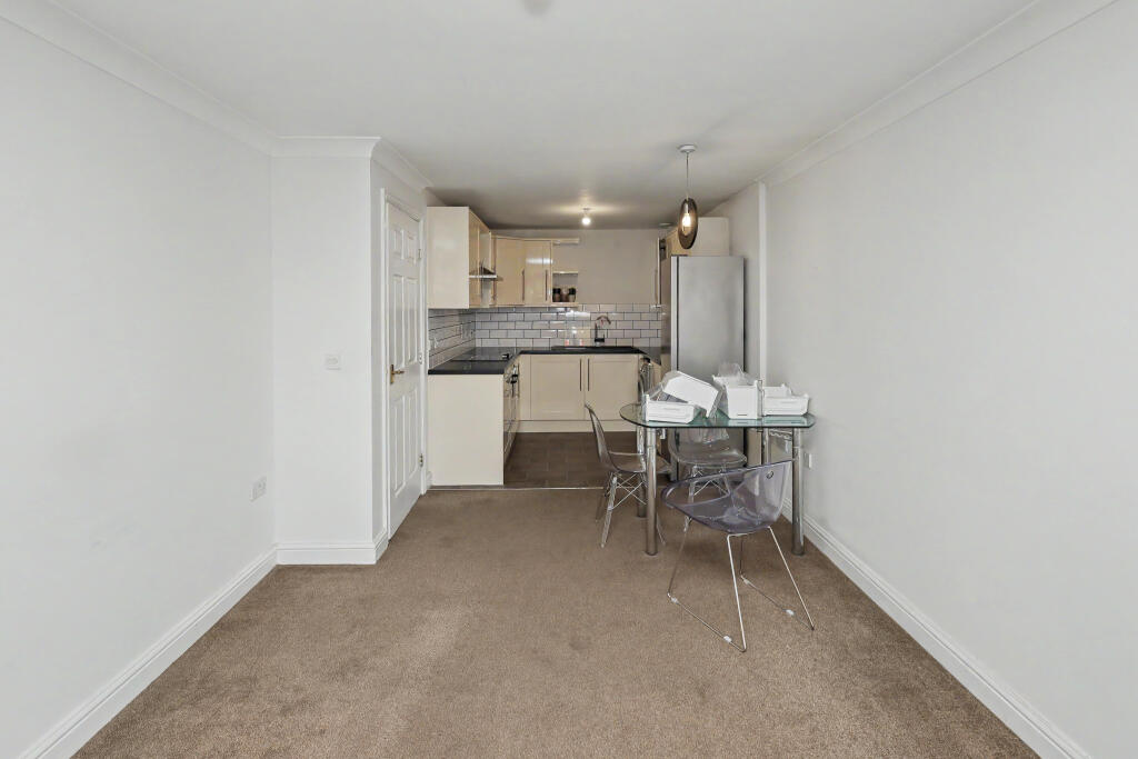 Apartment in London, Bromley-by-Bow, Poplar - View 3