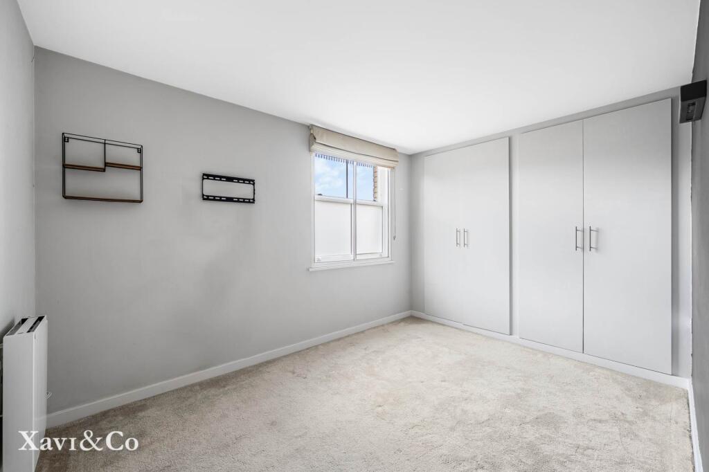 Apartment in London - More