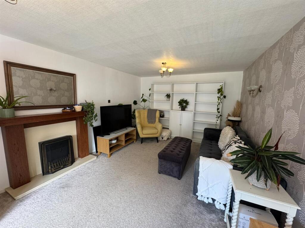 Lindsell Road, Altrincham photo 4