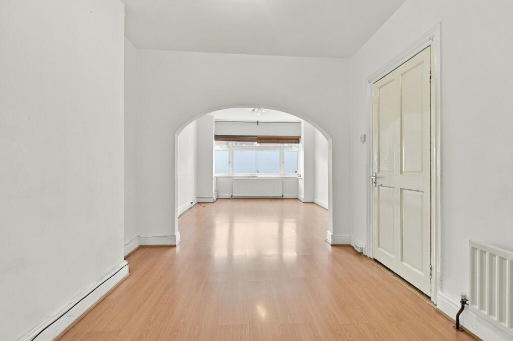 House in London - View 4